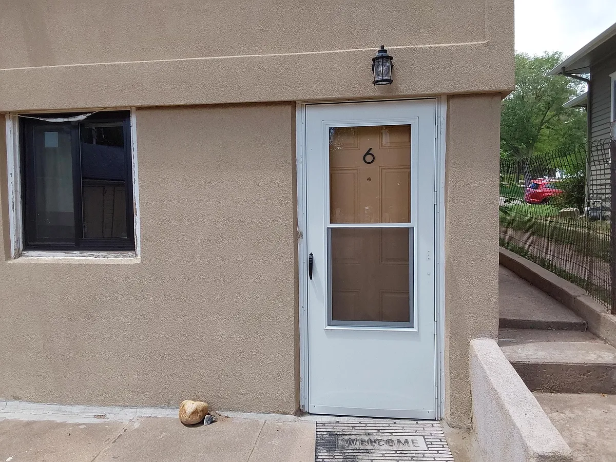 Building Photo - 2018 10th Ave