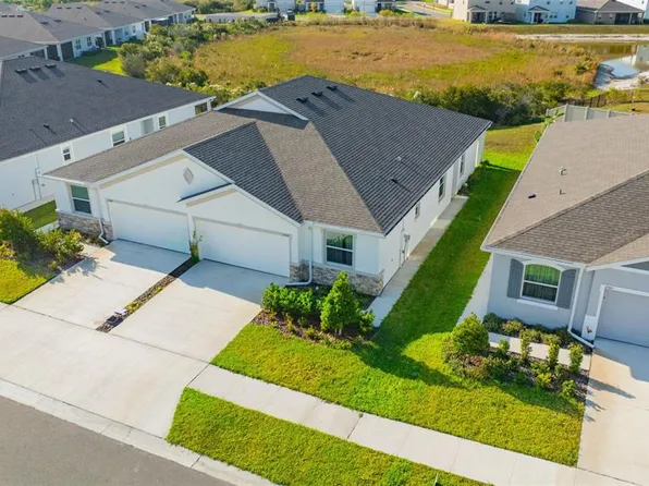 2555 Bending Bonsai Dr, Wesley Chapel, FL 33543