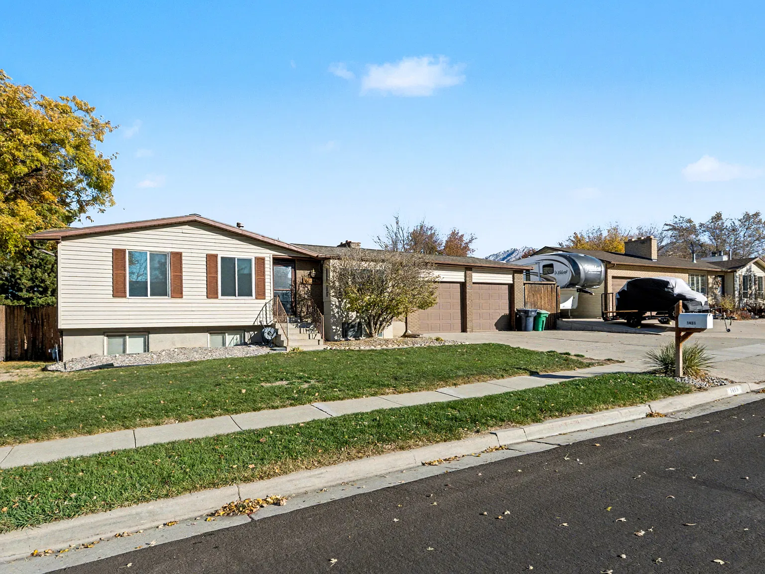 4 bed, 2040 sqft, $3,000 — Photo 2