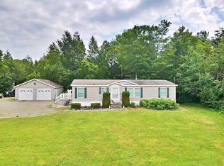 42 Oak View Ln, Enfield, ME 04493