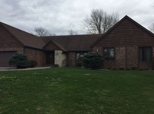 1711 Burning Tree Dr, Decatur, IL 62521
