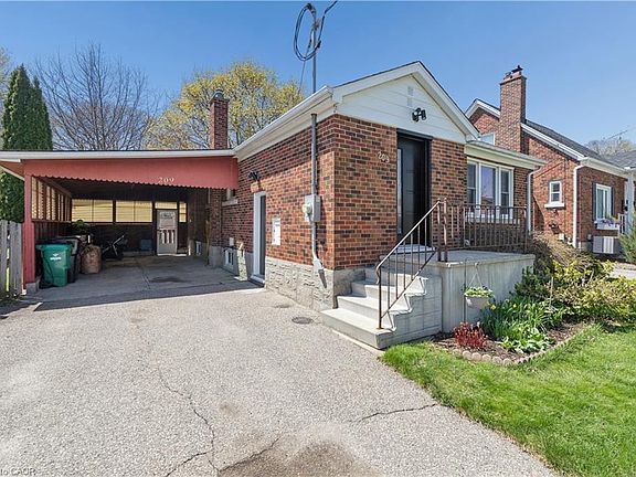 3rd image of 209 Bedford Rd