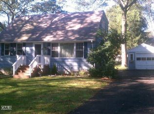 33 Sunset Dr, Shelton, CT 06484