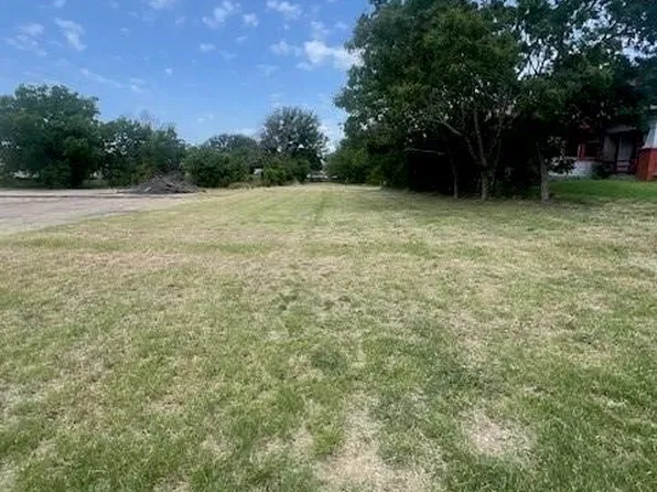 1402 SE 6th Ave, Mineral Wells, TX 76067