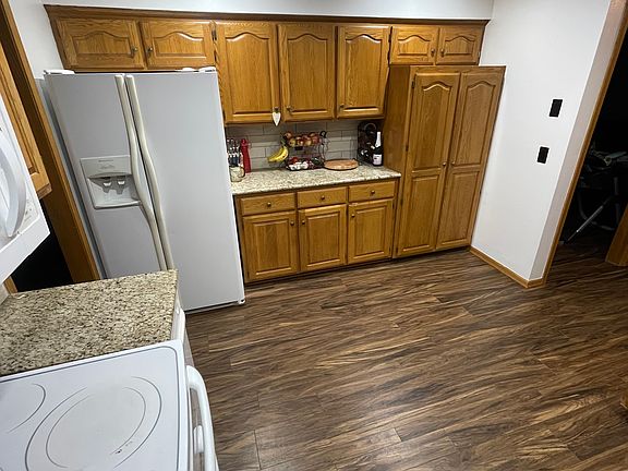 3rd image of 1512 N 160th St