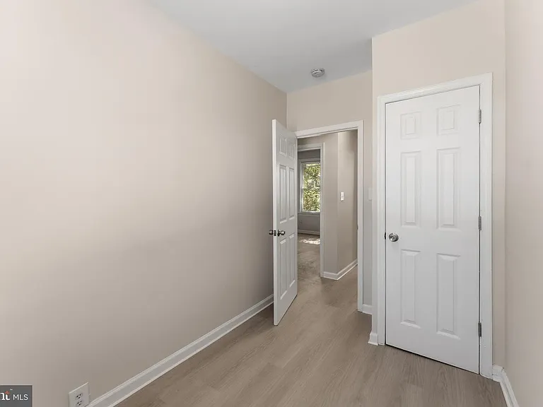742 Columbia Rd NW — Photo 12