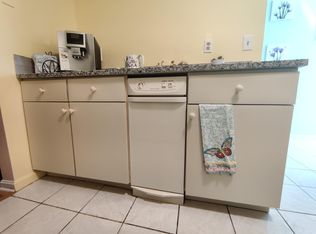 1301 Lagrange St #1, Chestnut Hill, MA 02467