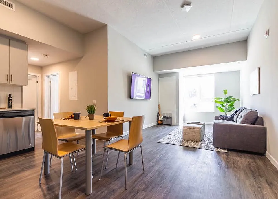 190 Sherwood Forest Sq #411 photo 1