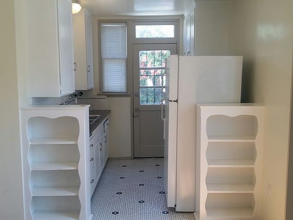 4th image of 4335 Avocado St