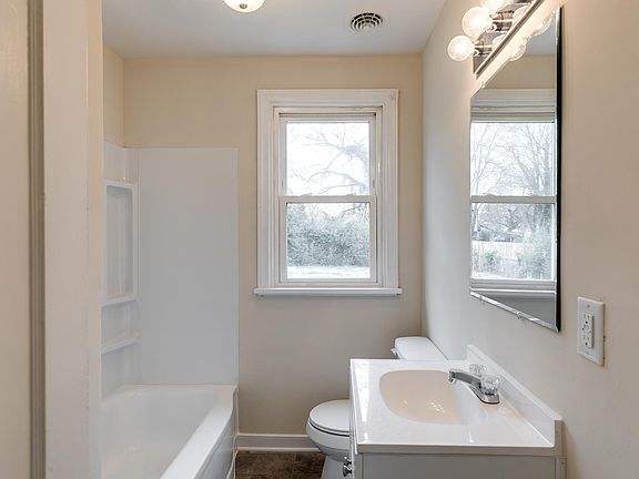 2nd image of 3903 W Chatham Dr
