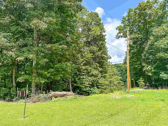 3rd image of 102 Mossy Oak Ln