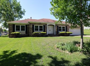 16 E Anchor Rd, Oswego, IL 60543