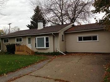 2nd image of 1939 Sullivan Dr