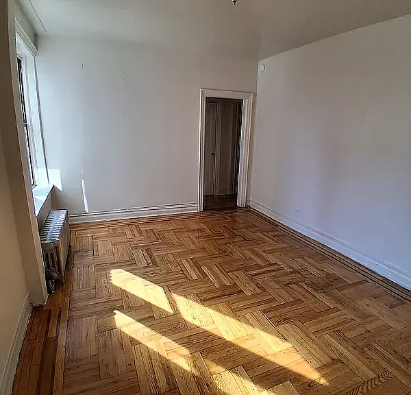 438 52nd St #C3 — Photo 7