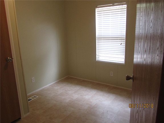 4th image of 510 Baker Ln