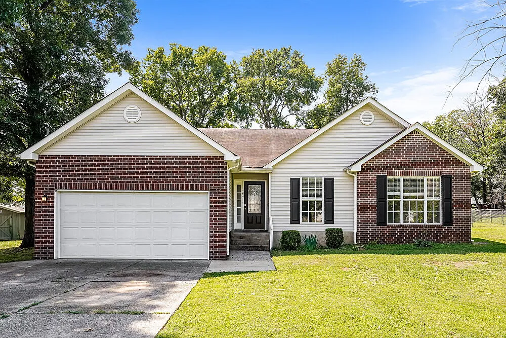3 bed, 2.0 bath, 1473 sqft, $2,115 — Photo 1