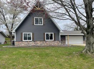 25 Birch Lake Dr, Sherman, IL 62684