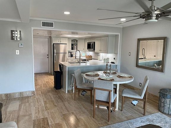 4th image of 6201 Padre Blvd #112