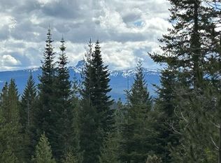 8 Diamond Peak Dr, Crescent Lake, OR 97733