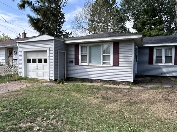 919 Nightingale St #1, Ironwood, MI 49938