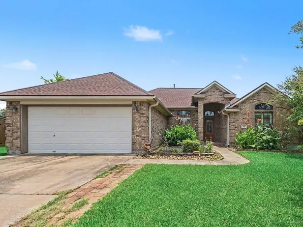 147 Eagle Nest Ct, Richwood, TX 77566