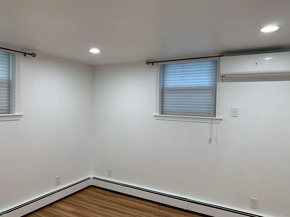 1st image of 1436 Surprise St
