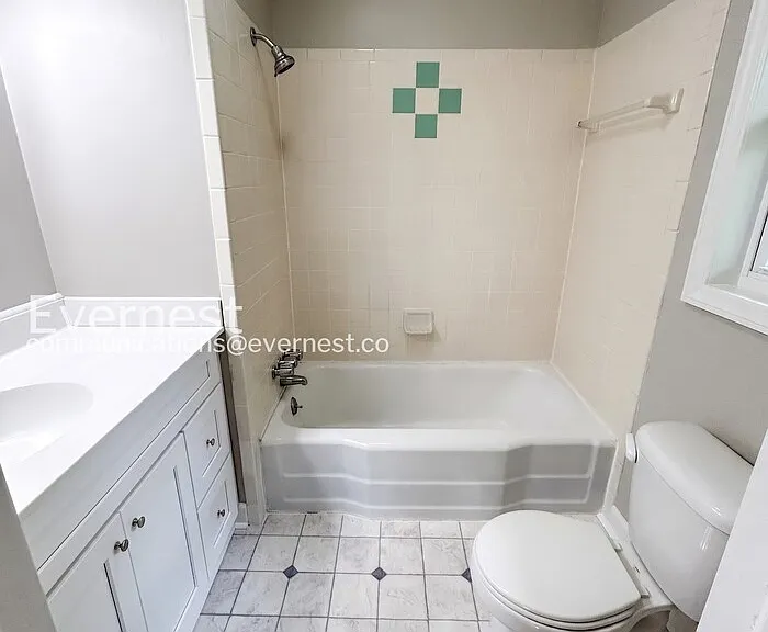 112 Tabor St — Photo 21