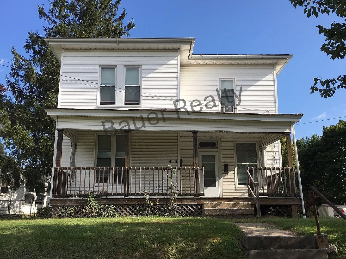 tb412 — Photo 1