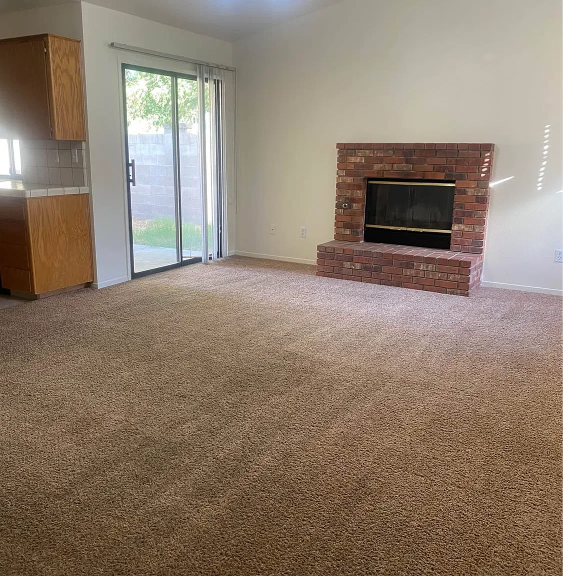 2 bed, $1,525 — Photo 2