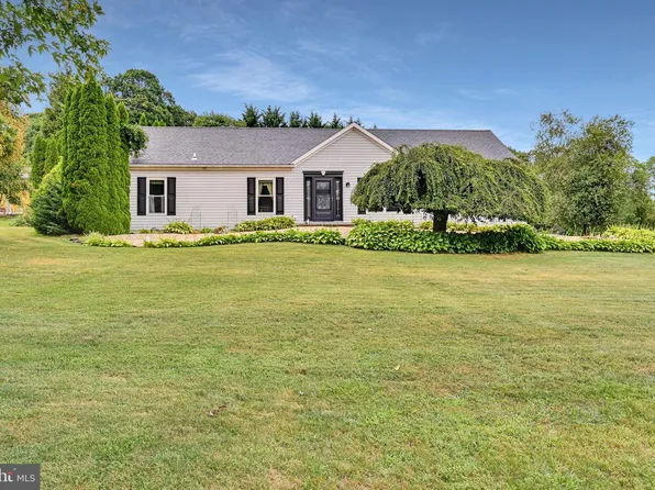 1235 W Kings Hwy, Coatesville, PA 19320