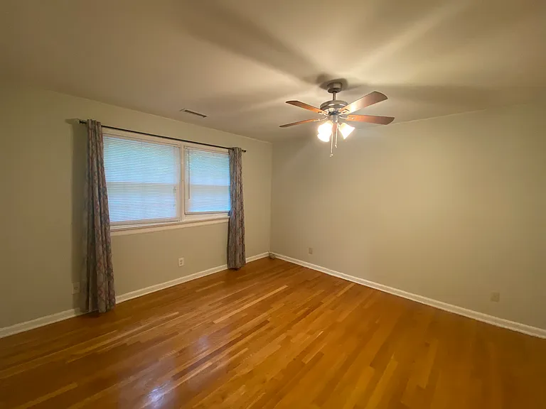 10917 Granada Rd — Photo 17