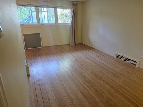 5 bedroom rental in Vancouver — photo 11