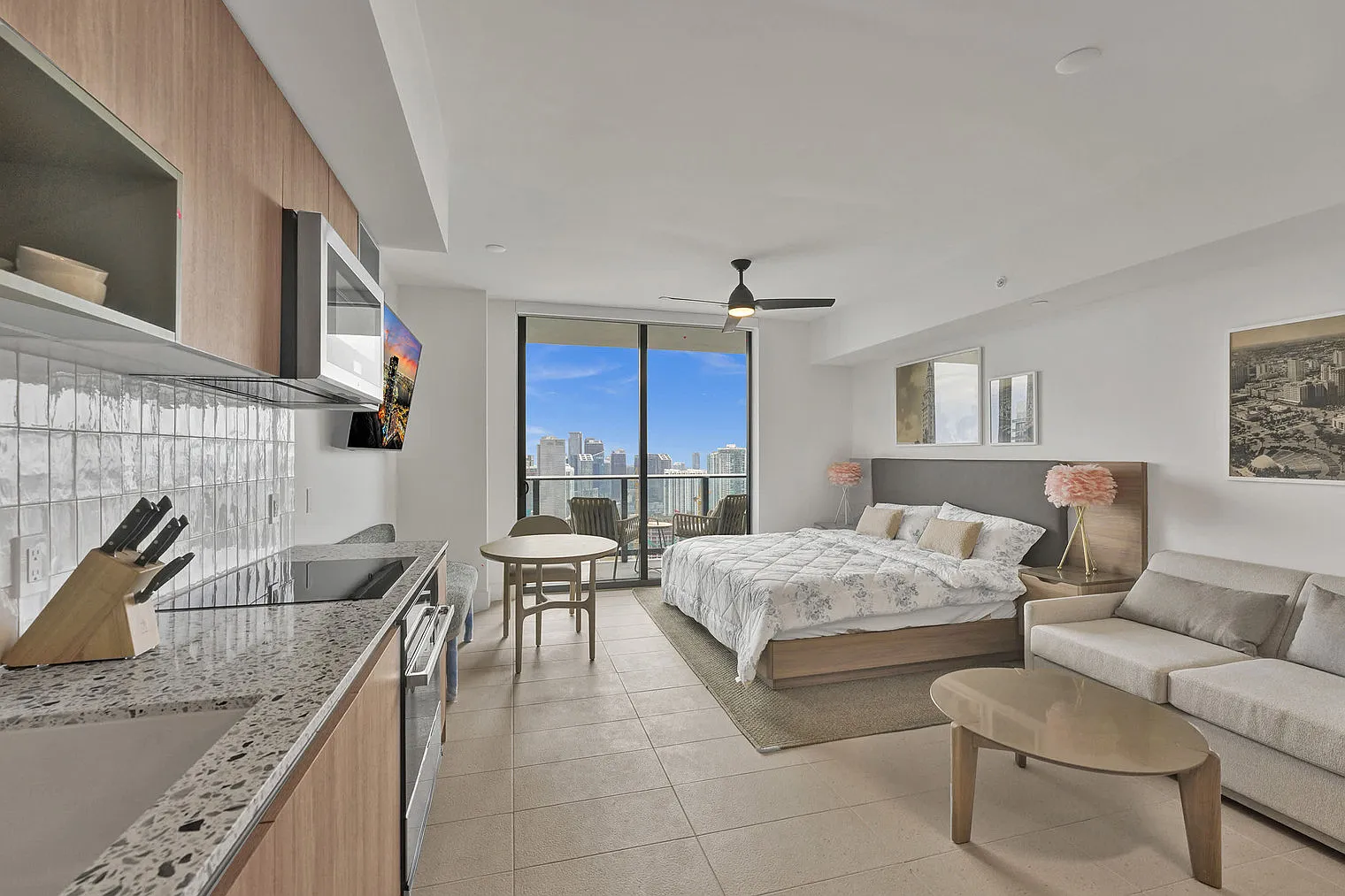 Studio, 1.0 bath, 365 sqft, $3,070 — Photo 3
