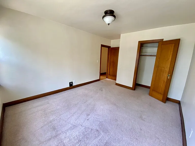 Parkway Apartments — Photo 5