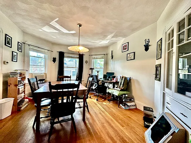 1 bed, $2,400 — Photo 3