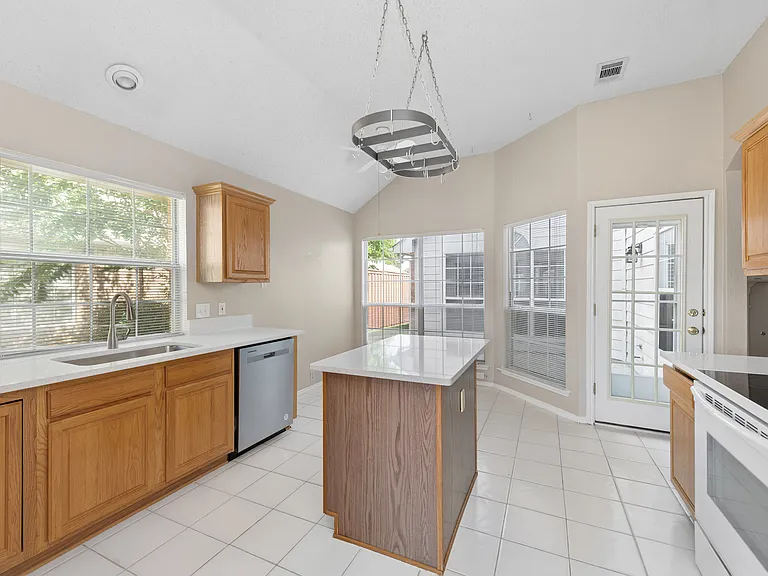 10613 Brandenberg Dr — Photo 12