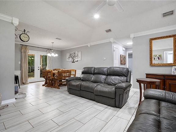 5th image of 10534 Taylor Woods Loop