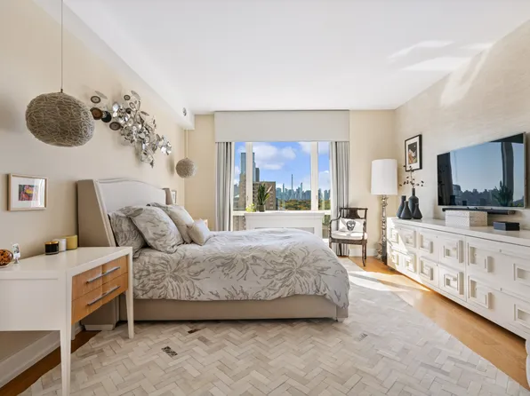 1280 Fifth Avenue image 8 of 19