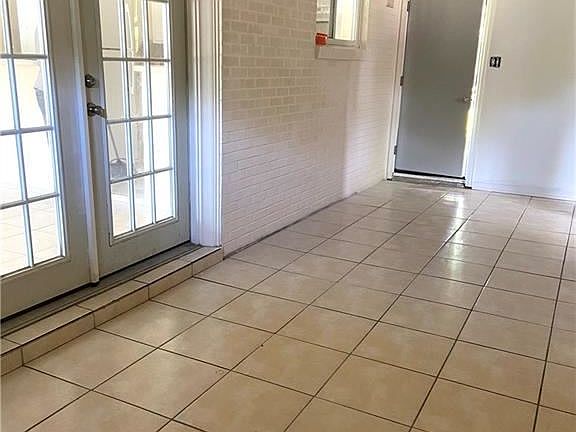 4th image of 4847 Cerise Ave