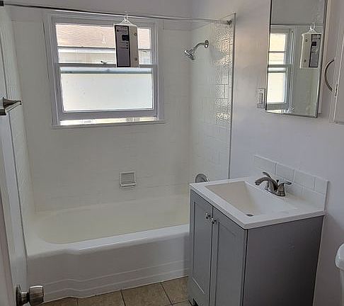 3rd image of 608-634 W Olive Ave #608