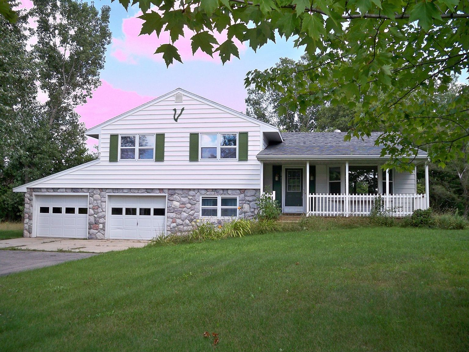 8452 Alpine Ave, Sparta, MI 49345 Zillow