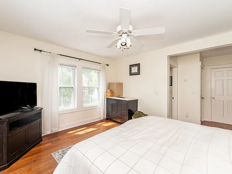 301 Richards Ave — Photo 15