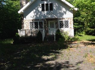 2102 Cherry Dr, Tobyhanna, PA