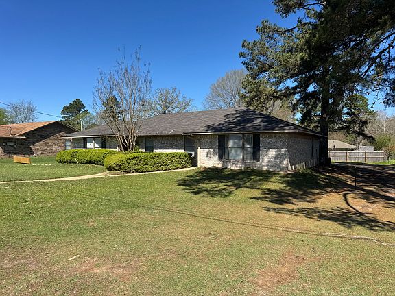 3rd image of 3242 Stoneridge Dr