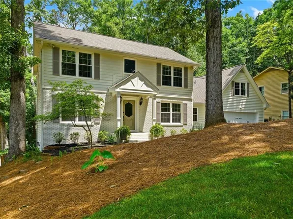 765 Lake Top Way, Roswell, GA 30076