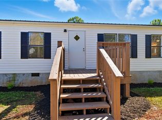 176 Westmoreland Meadows Dr, Cleveland, GA 30528