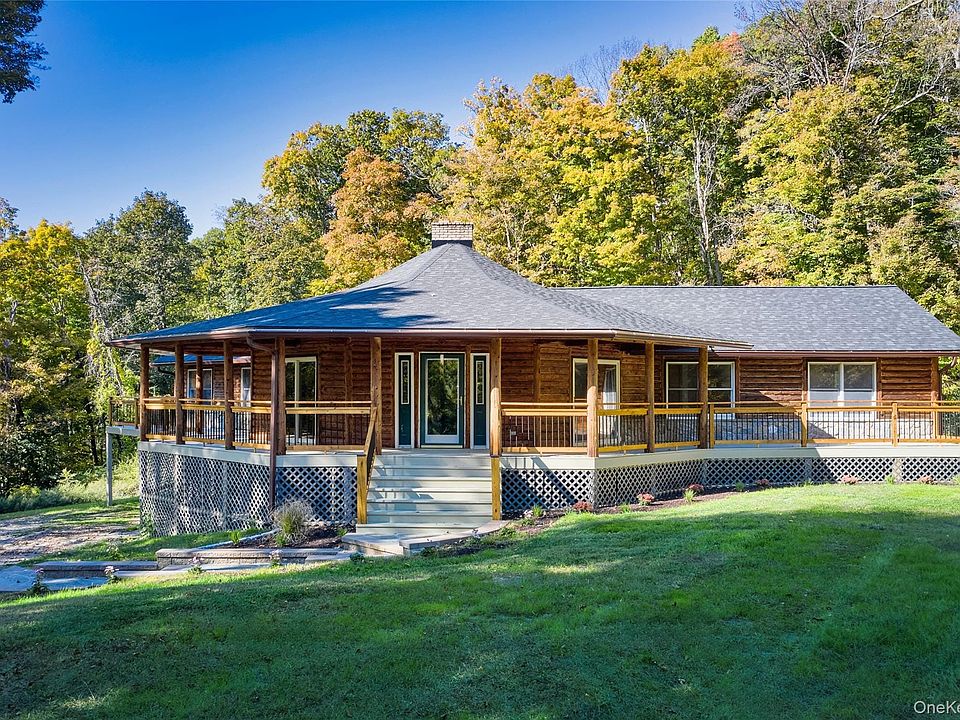 1st image of 568 Oak Summit Rd