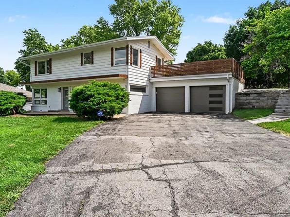 645 Beverly Dr, Omaha, NE 68114