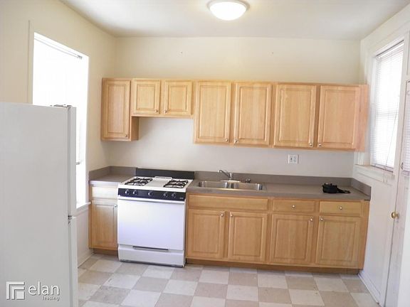 3rd image of 1549 W North Shore Ave #3