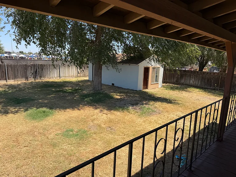 400 E Grangeville Blvd — Photo 29